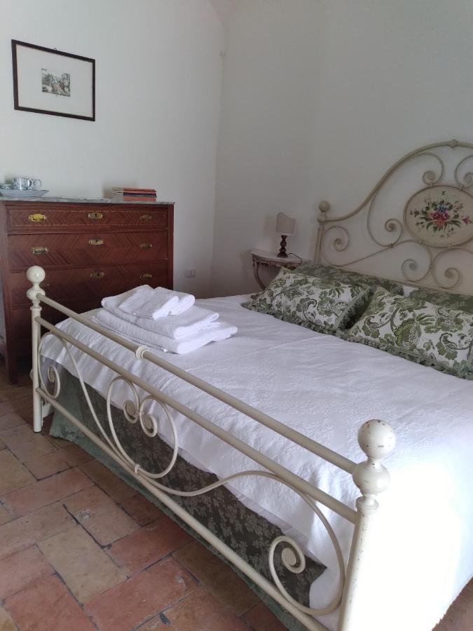 Ferienwohnung L'Arco Romano Foligno Exterior foto
