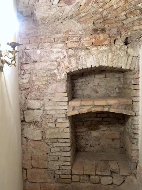 Ferienwohnung L'Arco Romano Foligno Exterior foto